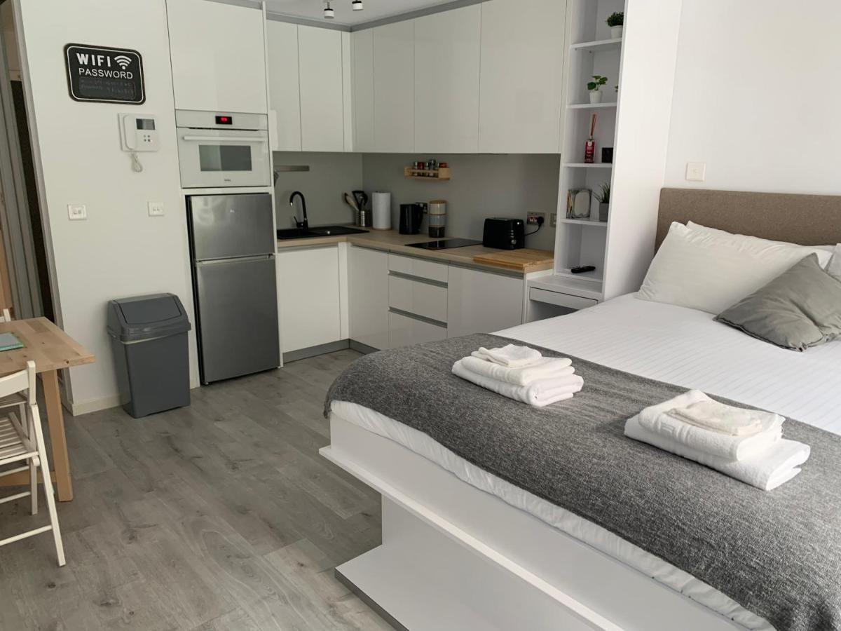 Cp High Floor Luxury Studio Гибралтар Екстериор снимка