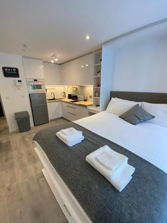 Cp High Floor Luxury Studio Гибралтар Екстериор снимка